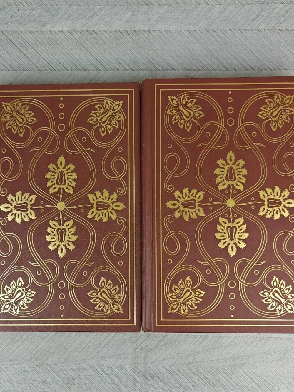 Jules Verne The Mysterious Island & 20000 Leagues Intl. Collectors Library HCs